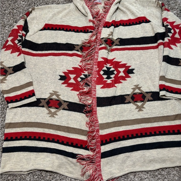 Absolutely Famous Red and Cream Hooded Cardigan Aztec print - Picture 4 of 11